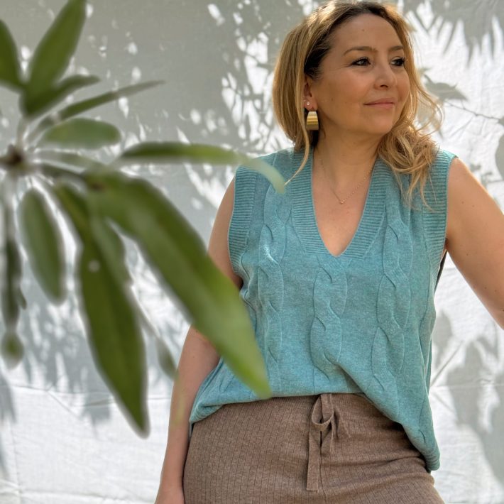 Sweater sin mangas trenzado